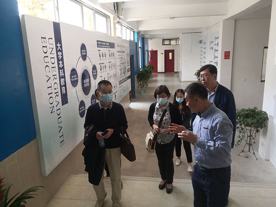 与三亚公司副刘晓鹰经理交流学习